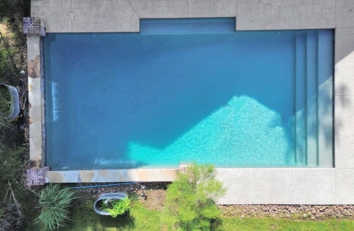 Conroe House | Luxury Private Resort Villa Pool& Backyard Oasis