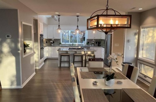 Graysville House | Luxury retreat with panoramic views at Mount Sinai Manor!