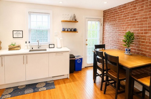 Center City House | Luxury Rittenhouse Home - Steam Shower - 3BR - 2BA