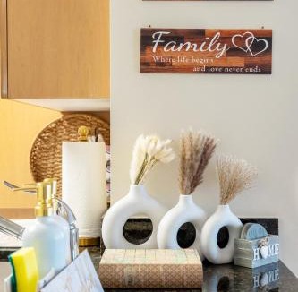 Aurora Highlands Apartment | Luxury Stay-Free Parking-Amazon HQ-Nearby DC-Wifi-Pool-Gym