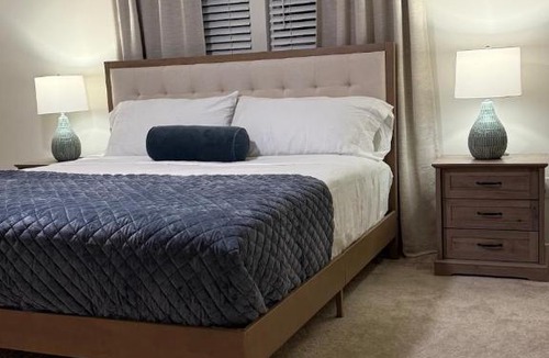 Suffolk Apartment | Luxury Suffolk Retreat King Bed Pet Friendly
