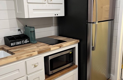 Opelika Cabin | Luxury Tiny Home in the Country - 20 min to Downtown Auburn!