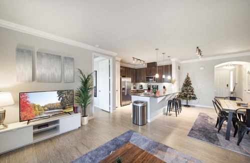 McNeil Apartment | Luxury Townhome Pool North Austin Evonify