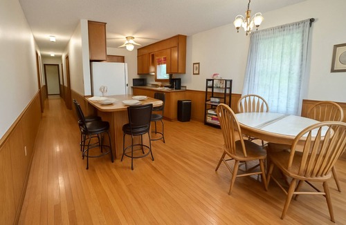 Pelham Cabin | Lydia's Lodge in Pelham