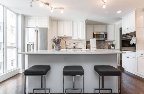 Streeterville Condo | MAG MILE MEGA Entire Floor 4BD 4BA +Rooftop&Gym