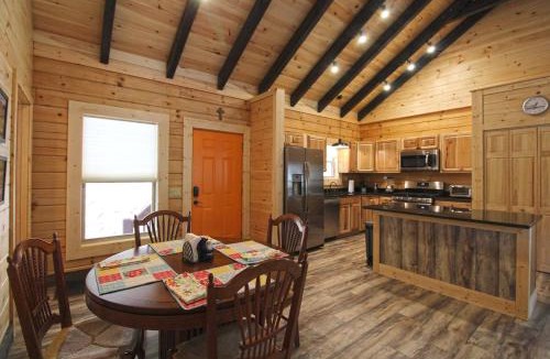 Bryson City Villa | Magical Memories Brand New Veranda Level Cabin Overlooking Pond in Heart of Bryson City