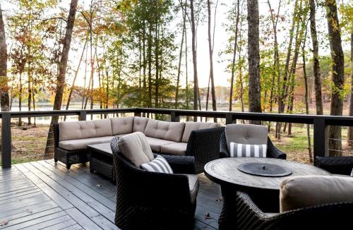 Tracy City House | Magical Tiny Cottage with Lovely Outdoor Living in Tennessee