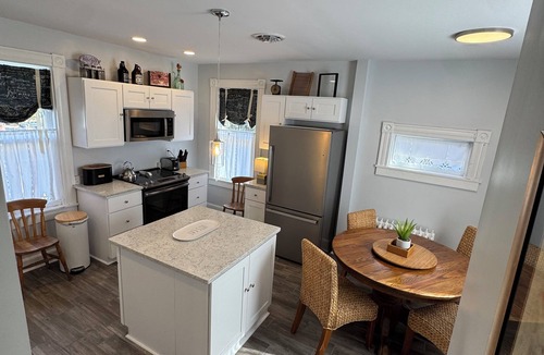 Winchester Apartment | Magnolia Winds 3-bedroom apartment in charming Winchester with cool AC