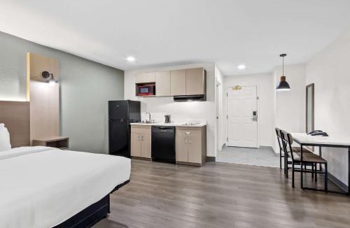 Harbison Hotel | MainStay Suites Columbia Harbison