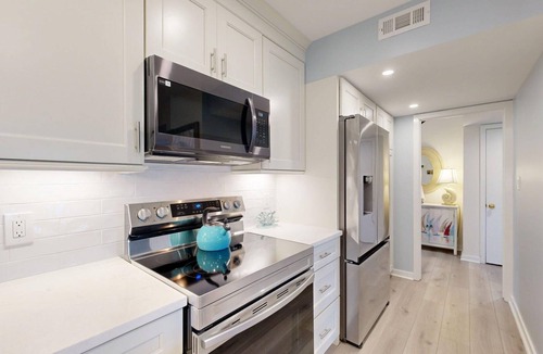 Palmetto Dunes Villa | Many Updates in this Large Four Bedroom Villa with Golf Views!