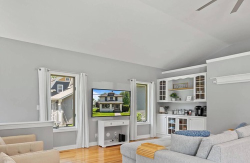 Walworth House | Maplewood Manor 6BR Lake Geneva Golf & Weddings