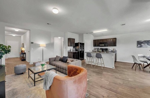 Austin Cottage | Marbella Lane - Polished 3BR Home in Austin TX