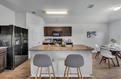 Austin Cottage | Marbella Lane - Polished 3BR Home in Austin TX
