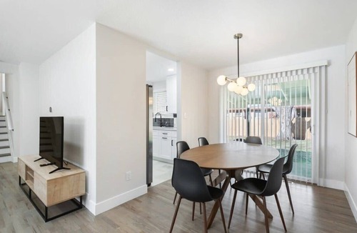 Northwest Arvada Cottage | @ Marbella - Modern 4-br Retreat Chef's Kitchen