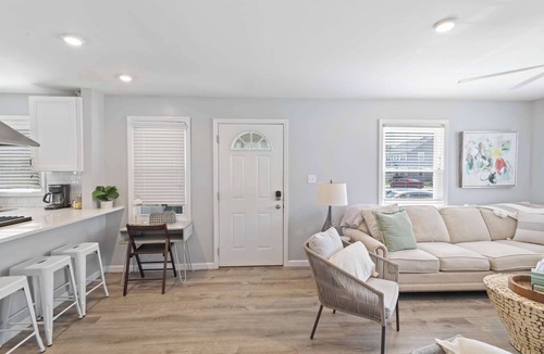 Margate City House | Margate Bungalow by the Beach Entire Home