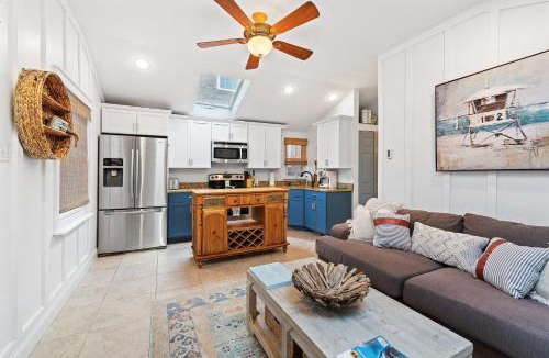 Margate City House | Margate Home with Large Outdoor Kitchen