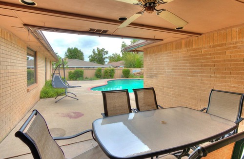 South Oklahoma City House | Marvelous 5-bedroom house with Heated Pool in Oklahoma City
