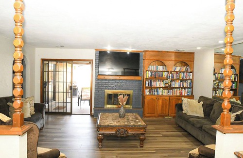 South Oklahoma City House | Marvelous 5-bedroom house with Heated Pool in Oklahoma City