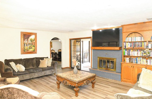 South Oklahoma City House | Marvelous 5-bedroom house with Heated Pool in Oklahoma City