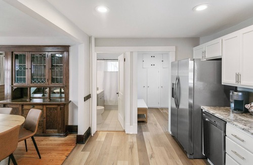 Libertyville House | Marvelous 5-bedroom house Front Porch in charming Libertyville