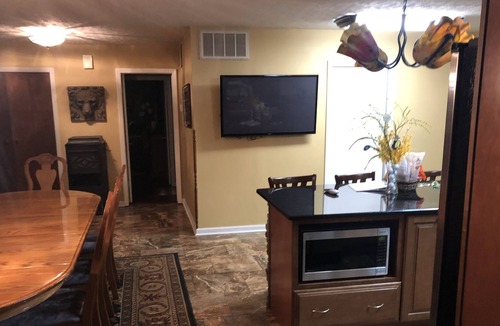 North Augusta House | Masters house rental 2024, hot tub, pool, game room.Longer stay available