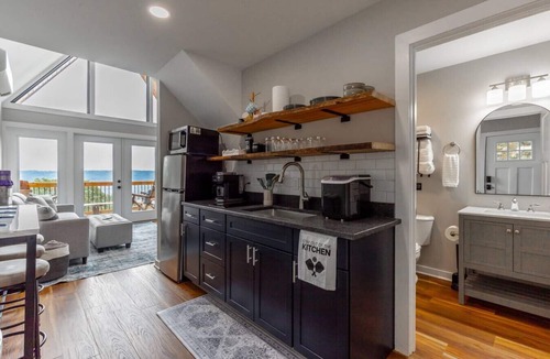 Trenton House | Match Point | Pickleball Cabin by Red White & Blue Views