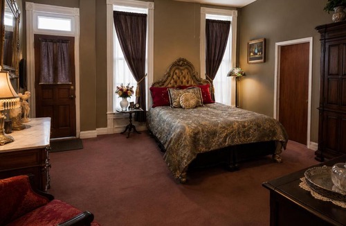 Atchison Hotel | McInteer Villa