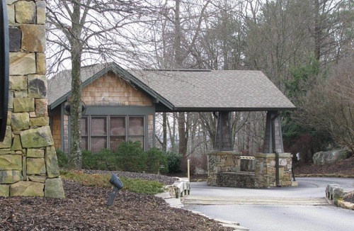 Rising Fawn Villa | McLemore offers tennis, swimming, fishing.