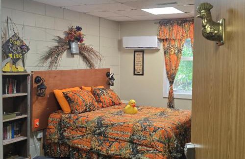 Groveland House | Medley Manor