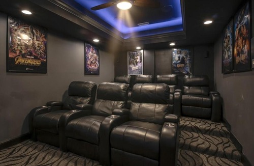 Denver Villa | Mega Dock Sleeps 22 Movie Theater 2 Kitchen