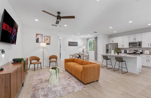 MLK House | Mega Lux Combined Unit - Up to 36 Guests