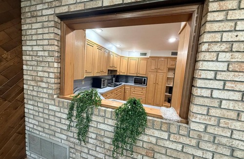Constable Hook Apartment | Mega Mansion! 6BR-3.5BA | NYC | MetLife | Parking