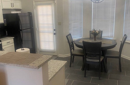 Ellendale House | Memphis Retreat - Near Shelby Farms