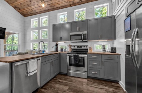 Menlo House | Menlo GA Tiny Home Experience