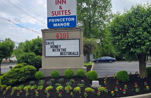 Monmouth Junction Hotel | MHO INN and SUITES