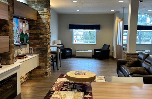 Lynchburg Hotel | Microtel Inn & Suites by Wyndham