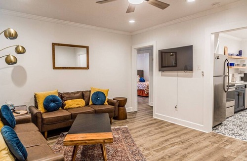 Woodstock House | Mid-Century Modern 2 bedroom home in Downtown Woodstock