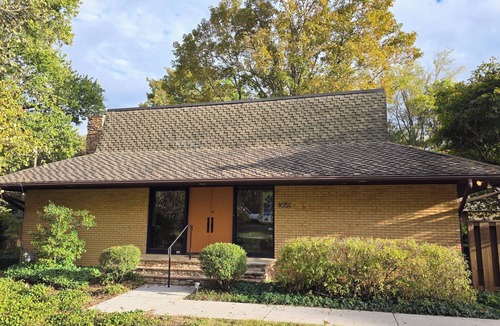 Alcoa House | Mid-Mod Retreat - Patio + Creek - 5 Min to TYS