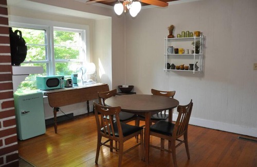 Fort Payne Apartment | MidCentury Charm-Tranquil Setting-Walk to Downtown