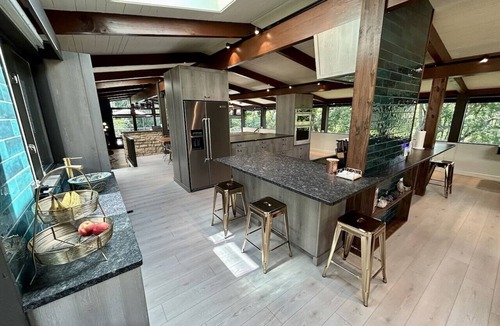 Dubuque House | Midcentury Modern Getaway * Quiet Neighborhood