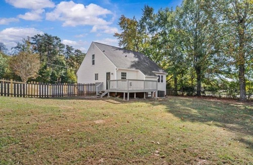 Greenville House | Midterm 3BR/2BA Rental near Pelham Rd Greenville SC