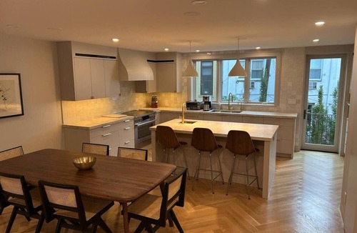 Hoboken Apartment | Midtown luxury townhouse with off-street parking