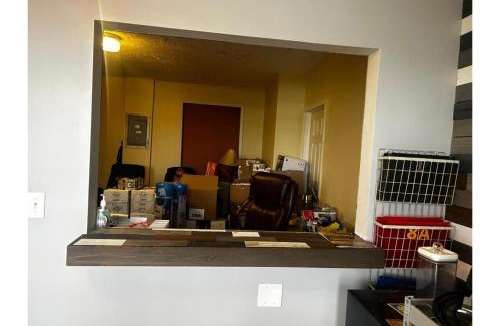 Burlington Hotel | Midtown Motel Burlington Near Hwy 34