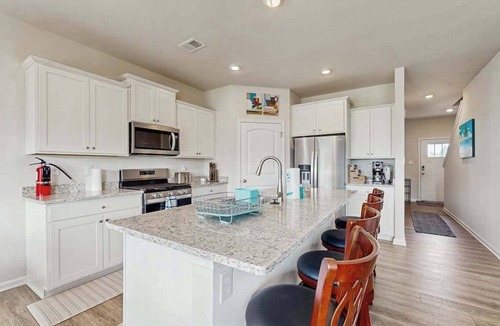 Millville House | Millville by the Sea home with clubhouse, pools & wellness center access