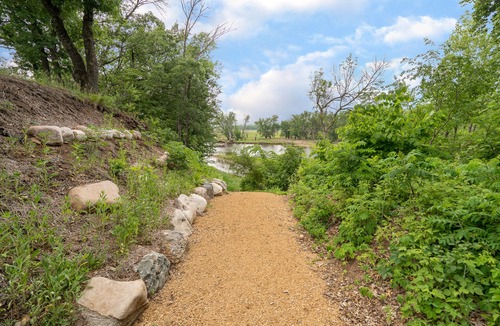 Somerset House | MINNeSTAY* Somerset River Retreat