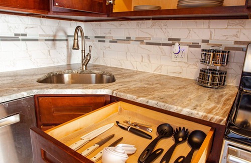 Southwest Center City House | Minutes away from Center City ! Modern Home Pet-Friendly!
