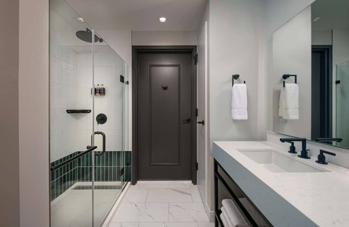 North Capitol Street Hotel | Minutes to National Air & Space Museum! Spacious and Pet-friendly Accommodation!