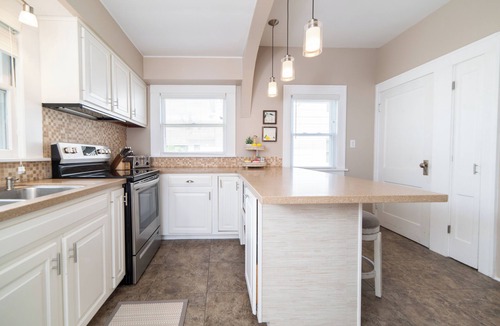 Princeton House | Mississippi Hideaway- Beautiful River Views! Relax & Unwind in this Cozy 3 Bdrm.