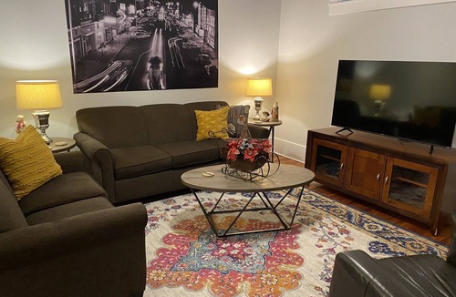 Moberly Apartment | Moberly's Designer Loft In Historic Downtown