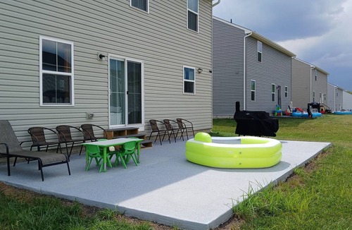 Potomac Apartment | Modern 2-Bedroom and 2-Bed Apartment with Private Access Door Minutes from I-81